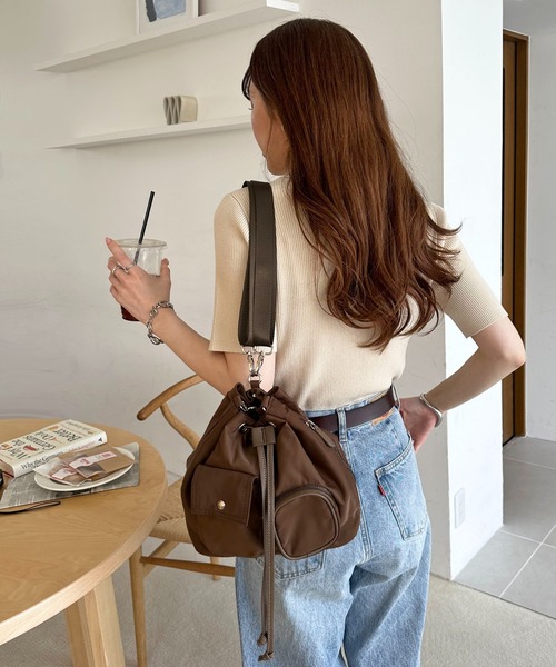 DISCOAT(ディスコート)の「【自由自在な持ち方に◎】ユーティリティバッグ(バックパック/リュック・レディース・ベージュ/ブラウン/ブラック/カーキ/キャメル・FREE)」の6枚目の写真