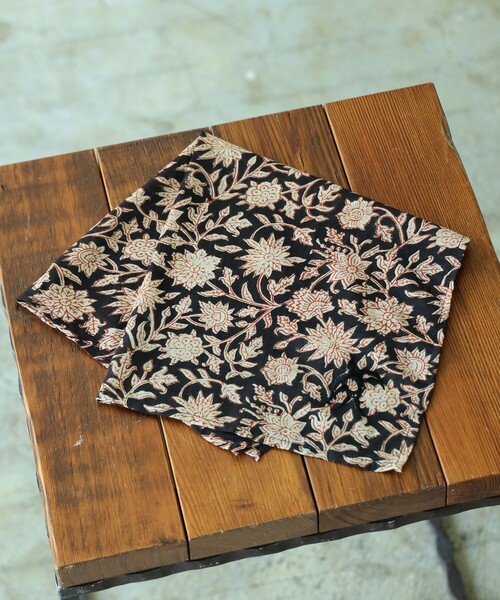 インドブロックプリント ツバメ刺繍 ハンカチ（ハンカチ/ハンドタオル