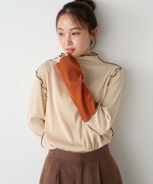 forksy.(フォルクシー)の「【forksy.】<エブリデイシリーズ>袖口配色プリーツメロー切替シアートップス(Tシャツ/カットソー・レディース・グレー/ブラック/ホワイト/ピンク/ホワイト系1/ライトグレー/ダークグリーン/チョコ/アイボリー/モカ/イエロー・FREE)」の3枚目の写真