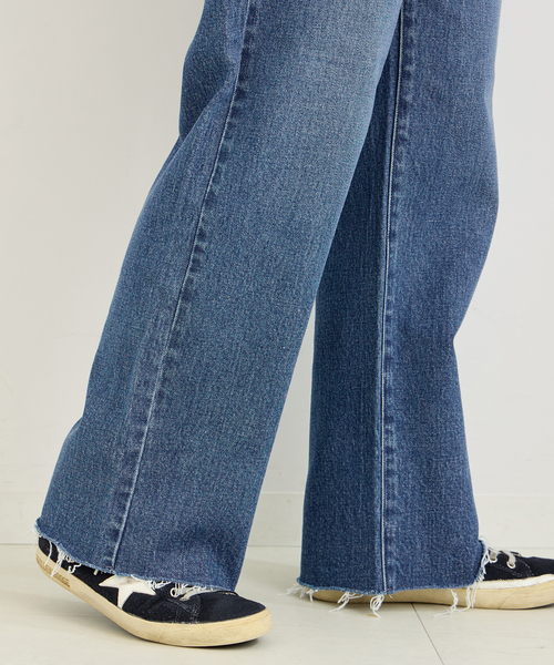 B.C STOCK(ベーセーストック)の「DU JOUR/デュ ジュール FLARE-HEM JEAN(デニムパンツ・レディース・ブラック/ブルー・36/38)」の12枚目の写真