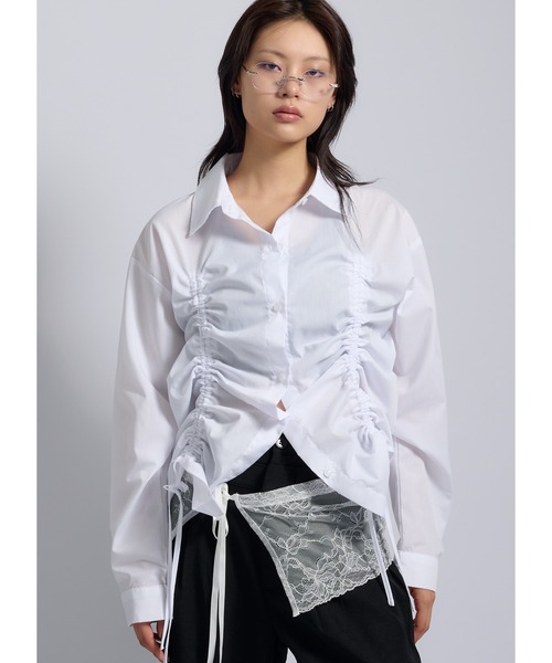 Adoon plain（アドーンプレーン）の「2wayドロストギャザーシャツ（シャツ/ブラウス・レディース・ライトブルー/チャコールグレー/ボルドー/ホワイト・FREE）」の2枚目の写真