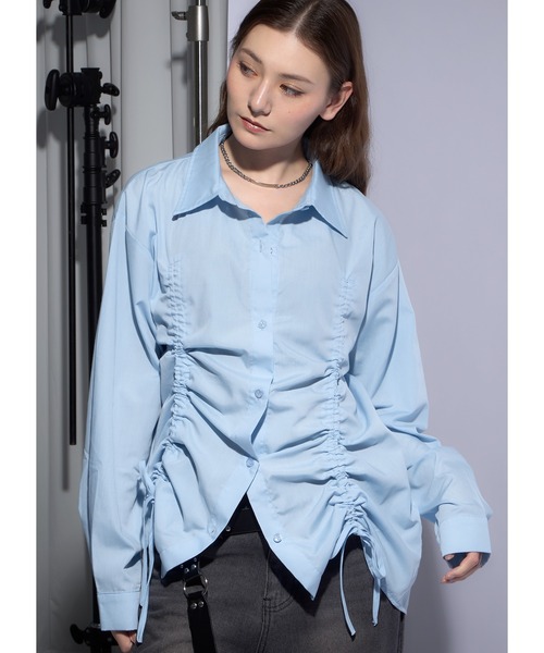 Adoon plain（アドーンプレーン）の「2wayドロストギャザーシャツ（シャツ/ブラウス・レディース・ライトブルー/チャコールグレー/ボルドー/ホワイト・FREE）」の8枚目の写真