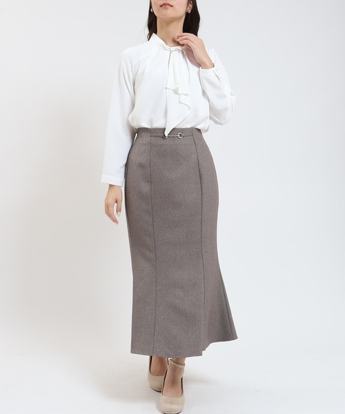 ASTORIA ODIER(アストリアオディール)の「とろみ素材 パール金具付ボウタイブラウス(シャツ/ブラウス・レディース・ピンクベージュ/ベージュ/ライトグレー/ホワイト・SMALL/MEDIUM/LARGE)」の14枚目の写真