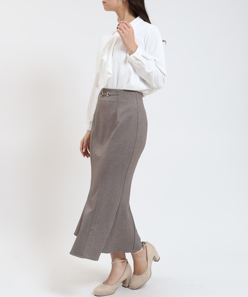 ASTORIA ODIER(アストリアオディール)の「とろみ素材 パール金具付ボウタイブラウス(シャツ/ブラウス・レディース・ピンクベージュ/ベージュ/ライトグレー/ホワイト・SMALL/MEDIUM/LARGE)」の15枚目の写真