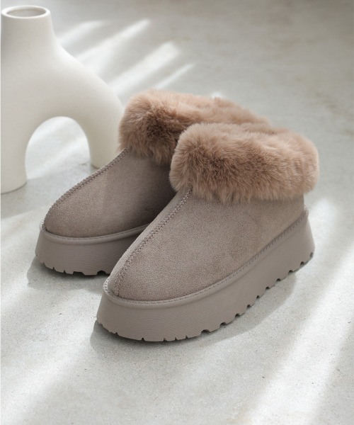 DEMETER(デメテル)の「厚底 ボリュームファー ムートンブーツ(ブーツ・レディース・ブラック/キャメル/ベージュ系その他・LL/M/L)」の10枚目の写真