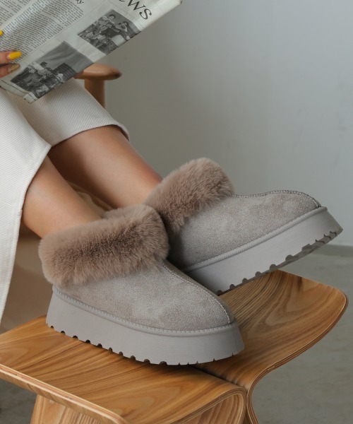 DEMETER(デメテル)の「厚底 ボリュームファー ムートンブーツ(ブーツ・レディース・ブラック/キャメル/ベージュ系その他・LL/M/L)」の11枚目の写真