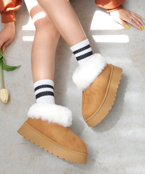 DEMETER(デメテル)の「厚底 ボリュームファー ムートンブーツ(ブーツ・レディース・ブラック/キャメル/ベージュ系その他・LL/M/L)」の17枚目の写真