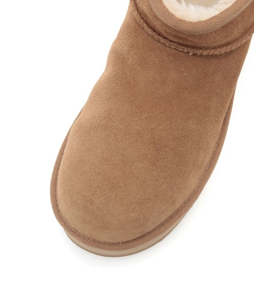UGG(アグ)の「【UGG(アグ)】CLASSIC ULTRA MINI PLATFORM(ブーツ・レディース・キャメル/ブラック・25/24/23)」の7枚目の写真