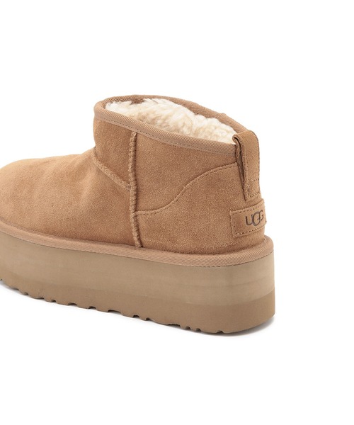 UGG(アグ)の「【UGG(アグ)】CLASSIC ULTRA MINI PLATFORM(ブーツ・レディース・キャメル/ブラック・25/24/23)」の8枚目の写真