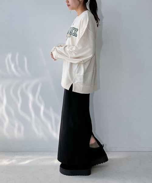 AS KNOW AS plus（アズノゥアズプラス）の「◇サガラ刺繍デザイン カレッジロゴスウェットプルオーバー（スウェット・レディース・アイボリー/ボルドー/ネイビー・FREE）」の9枚目の写真