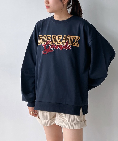 AS KNOW AS plus（アズノゥアズプラス）の「◇サガラ刺繍デザイン カレッジロゴスウェットプルオーバー（スウェット・レディース・アイボリー/ボルドー/ネイビー・FREE）」の10枚目の写真
