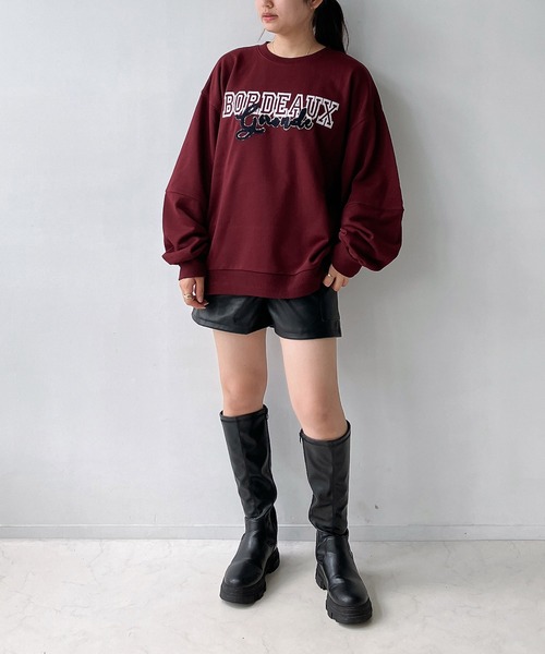 AS KNOW AS plus（アズノゥアズプラス）の「◇サガラ刺繍デザイン カレッジロゴスウェットプルオーバー（スウェット・レディース・アイボリー/ボルドー/ネイビー・FREE）」の21枚目の写真