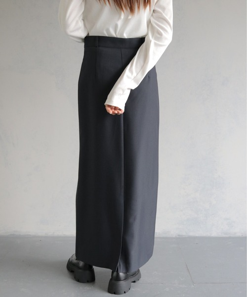 cheriella（シェリエラ）の「【cheriella】ベルト付ロングスカート BELTED LONG SKIRT（スカート・レディース・ブラック/チャコール・S/M）」の17枚目の写真
