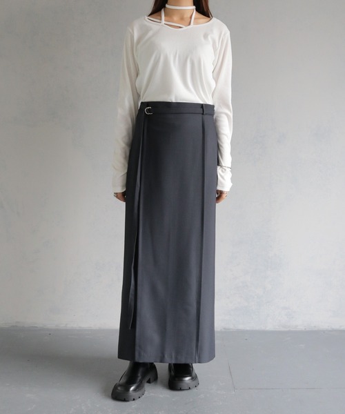 cheriella（シェリエラ）の「【cheriella】ベルト付ロングスカート BELTED LONG SKIRT（スカート・レディース・ブラック/チャコール・S/M）」の18枚目の写真