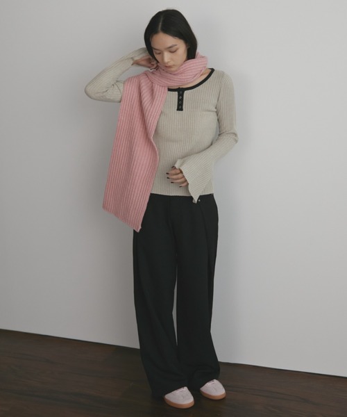 MERLOT（メルロー）の「リブニットマフラー（マフラー・レディース・イエロー/ピンク/ブルー・FREE）」の16枚目の写真