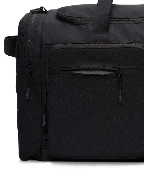 NIKE（ナイキ）の「ナイキ ユーティリティ パワー 2.0 ダッフルバッグ (ミディアム 51L) / Nike Utility Power 2.0 Duffel Bag (Medium 51L) FN4208-010 Black（ドラムバッグ・メンズ・ブラック・ONE SIZE）」の8枚目の写真