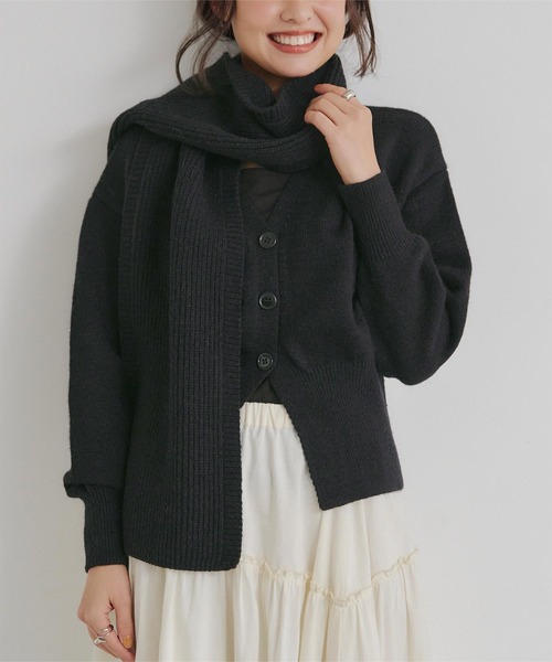 titivate(ティティベイト)の「マフラー付きカーディガン(カーディガン/ボレロ・レディース・レッド/ブラック/ホワイト・FREE)」の11枚目の写真