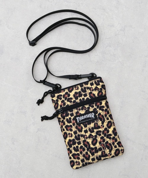 THRASHER（スラッシャー）の「ミニショルダー ポーチ スマートフォン収納対応（ショルダーバッグ・メンズ・ブラック/レオパード・FREE）」の2枚目の写真