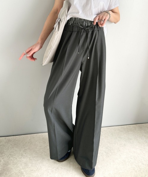 classicalelf（クラシカルエルフ）の「トレンドをひとさじ。ウエストが主役のワイドパンツ。ダブルウエストイージーパンツ（ウエストストライプ柄）（スラックス・レディース・ベージュ/ネイビー/アイボリー/チャコール・SMALL/MEDIUM/LARGE/X-LARGE）」の5枚目の写真