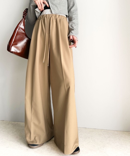 classicalelf（クラシカルエルフ）の「トレンドをひとさじ。ウエストが主役のワイドパンツ。ダブルウエストイージーパンツ（ウエストストライプ柄）（スラックス・レディース・ベージュ/ネイビー/アイボリー/チャコール・SMALL/MEDIUM/LARGE/X-LARGE）」の15枚目の写真