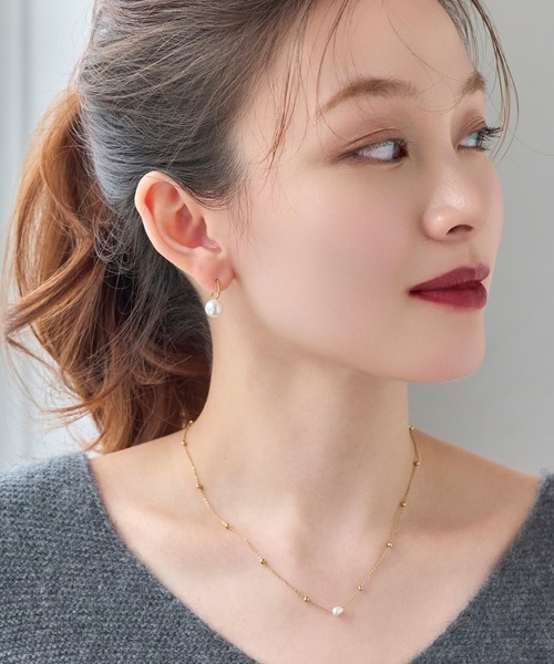 Phoebe（フィービィー）の「【金属アレルギー対応】デイリーパールフックピアス/サージカルステンレス 結婚式 セレモニー 同窓会 お呼ばれ フォーマル オケージョン（ピアス（両耳用）・レディース・ホワイト・FREE）」の3枚目の写真
