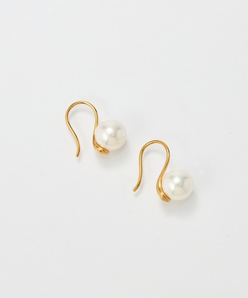 Phoebe（フィービィー）の「【金属アレルギー対応】デイリーパールフックピアス/サージカルステンレス 結婚式 セレモニー 同窓会 お呼ばれ フォーマル オケージョン（ピアス（両耳用）・レディース・ホワイト・FREE）」の4枚目の写真