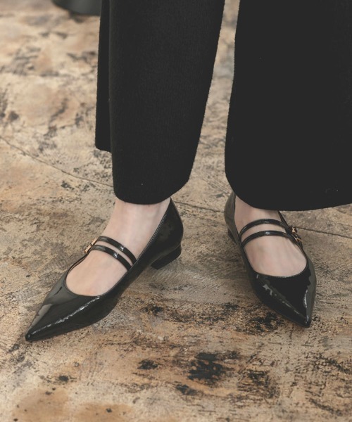 DONOBAN(ドノバン)の「ダブルストラップパンプス(パンプス・レディース・ブラック/グレイッシュベージュ・35/36/37/38/39/40)」の16枚目の写真