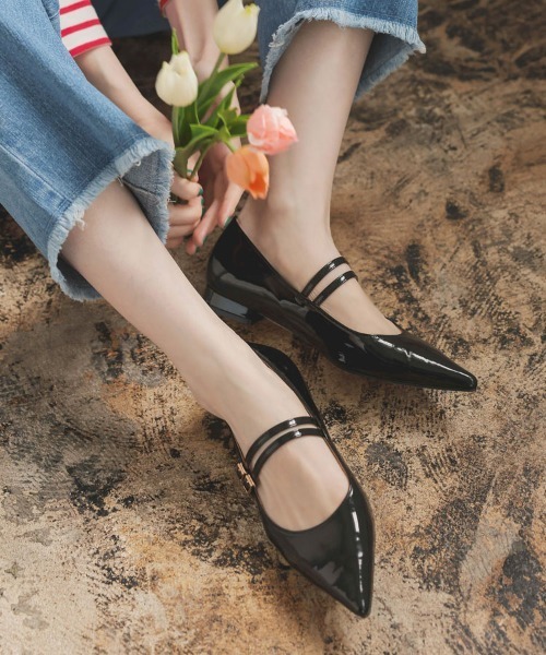 DONOBAN(ドノバン)の「ダブルストラップパンプス(パンプス・レディース・ブラック/グレイッシュベージュ・35/36/37/38/39/40)」の19枚目の写真