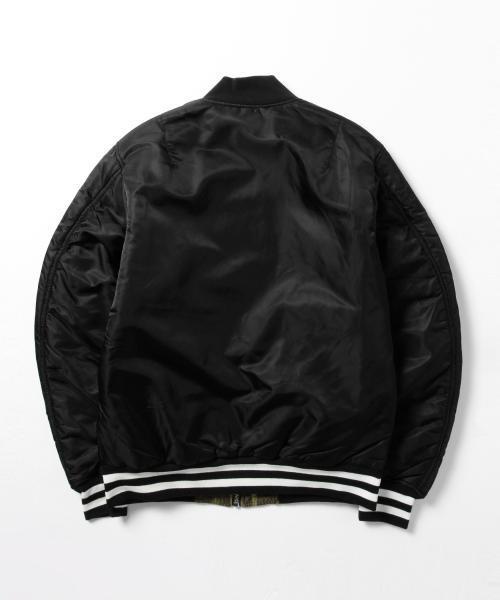 BEAMS（ビームス）の「HUF / リバーシブル MA-1（ミリタリージャケット・メンズ・ブラック・LARGE/MEDIUM）」の3枚目の写真