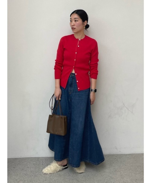 Mila Owen（ミラオーウェン）の「後ろゴムマチデザインフレアデニムスカート【手洗い可能】（スカート・レディース・ライトブルー/グレー/ブルー・0/1）」の21枚目の写真