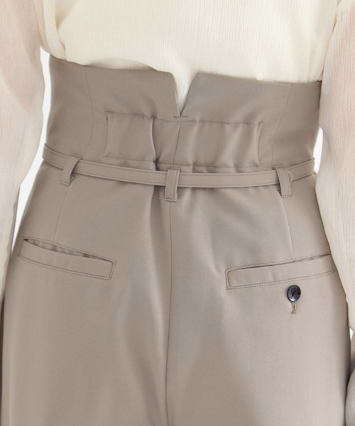 UNITED TOKYO（ユナイテッドトウキョウ）の「【シリーズ累計販売数21,000本突破！】HAKAMAラップワイドパンツ｜細見え/ウォッシャブル/防シワ/ストレッチ/オフィスカジュアル/秋服（その他パンツ・レディース・インディゴブルー/ダークグレー/ライトグリーン/ベージュ/ブラウン/ブラック/グレー系その他/ブルー系その他/グレー/ブラック系その他2・2/4/3/1）」の19枚目の写真