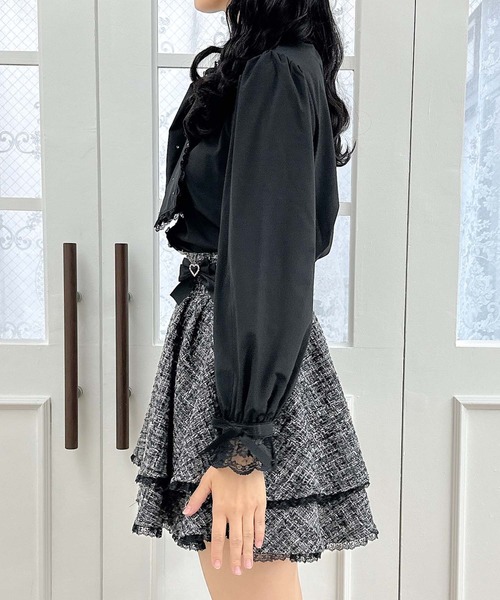 ROJITA（ロジータ）の「ボウタイハートラインストーン付ブラウス 