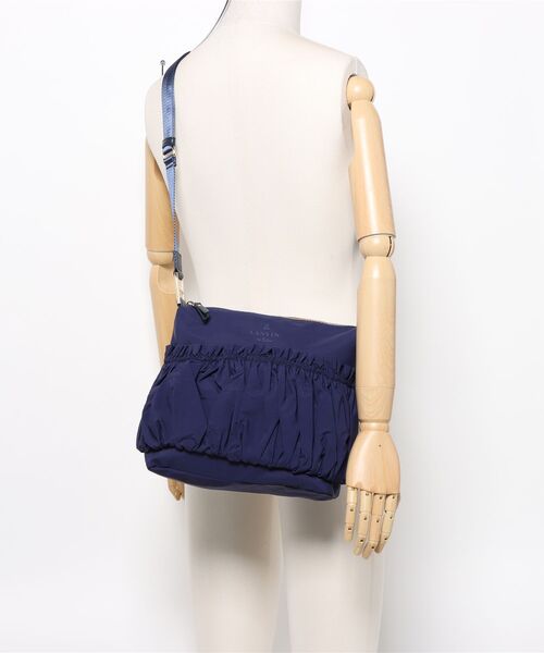 LANVIN en Bleu（ランバンオンブルー）の「グラシリィ ショルダーバッグ（ショルダーバッグ・レディース・ブラック/ピンク/ベージュ/ネイビー・FREE）」の11枚目の写真