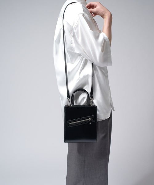 Lui's（ルイス）の「【Neucon/ニューコン】2way ショルダーショッパーバッグ（ショルダーバッグ・メンズ・ブラック/グリーン・FREE）」の3枚目の写真