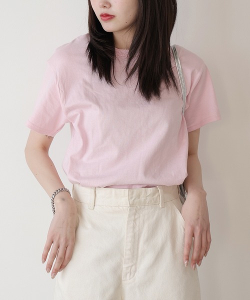 GILDAN（ギルダン）の「【GILDAN】ギルダン/ 色・サイズ展開豊富 クルーネック Tシャツ ウルトラコットン100% 6.0oz ベーシック無地カットソー ビッグサイズ ヘビーウェイト 2026年春夏（Tシャツ/カットソー・レディース・カーキ/オリーブ/ライトブルー/イエロー系その他/ライトピンク/ダークグリーン/ダークブラウン/ライム/パープル/チャコール/ロイヤルブルー/ライトパープル/オレンジ/ネイビー/ブラック/ホワイト/ナチュラル・S/M/L/XL）」の16枚目の写真