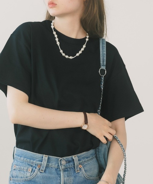 GILDAN（ギルダン）の「【GILDAN】ギルダン/ 色・サイズ展開豊富 クルーネック Tシャツ ウルトラコットン100% 6.0oz ベーシック無地カットソー ビッグサイズ ヘビーウェイト 2026年春夏（Tシャツ/カットソー・レディース・カーキ/オリーブ/ライトブルー/イエロー系その他/ライトピンク/ダークグリーン/ダークブラウン/ライム/パープル/チャコール/ロイヤルブルー/ライトパープル/オレンジ/ネイビー/ブラック/ホワイト/ナチュラル・S/M/L/XL）」の2枚目の写真