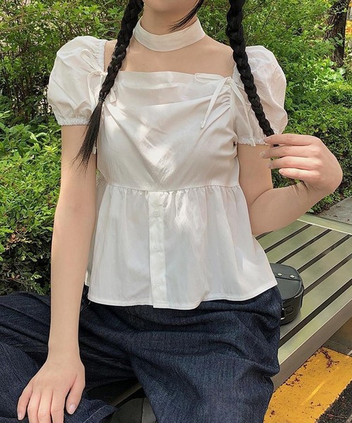 Lace Ladies(レースレディース)の「チョーカー付き リボン ペプラム パフスリーブ ブラウス(シャツ/ブラウス・レディース・ホワイト/ブラック・FREE)」の2枚目の写真