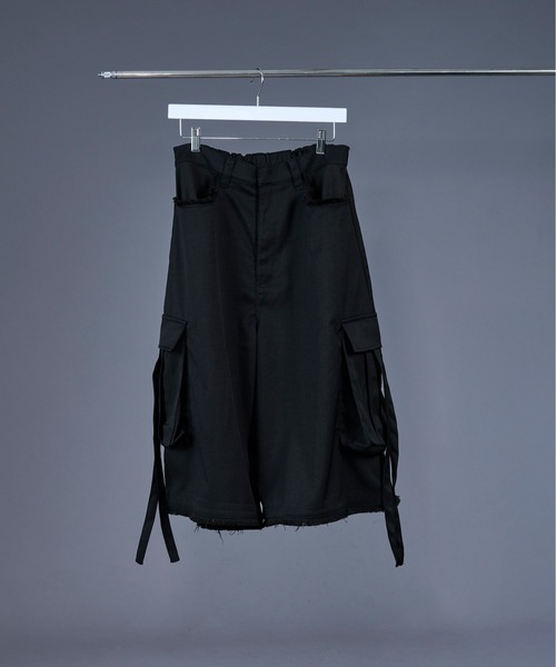 Ellno Loset(エルノロゼット)の「コードツキフリンジカーゴハーフパンツ(その他パンツ・メンズ・ブラック/グレー・SMALL/MEDIUM/LARGE)」の9枚目の写真