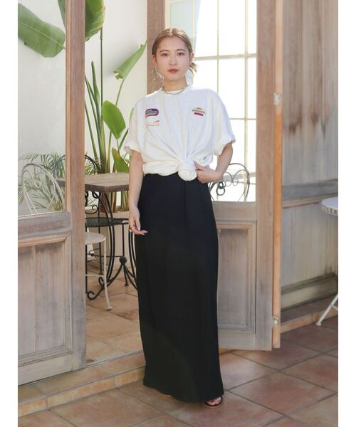 Ungrid(アングリッド)の「【UNISEX/ユニセックス】エンブロイダリーダメージロゴTee(Tシャツ/カットソー・レディース・オフホワイト/ブラック/オレンジ・SMALL/MEDIUM)」の20枚目の写真