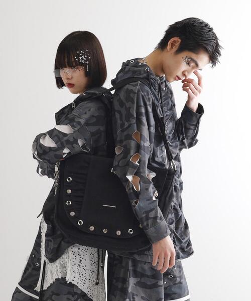 tk.TAKEO KIKUCHI(ティーケータケオキクチ)の「K’PJT by AOI 「Canvas Shoulder Bag」(ショルダーバッグ・メンズ・ブラック・00)」の2枚目の写真
