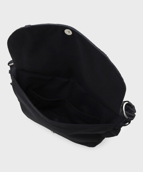 tk.TAKEO KIKUCHI(ティーケータケオキクチ)の「K’PJT by AOI 「Canvas Shoulder Bag」(ショルダーバッグ・メンズ・ブラック・00)」の12枚目の写真