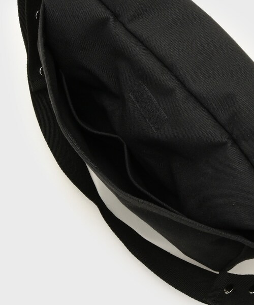 tk.TAKEO KIKUCHI(ティーケータケオキクチ)の「K’PJT by AOI 「Canvas Shoulder Bag」(ショルダーバッグ・メンズ・ブラック・00)」の14枚目の写真