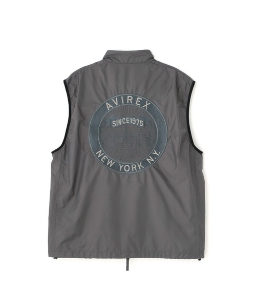 AVIREX(アヴィレックス)の「《WEB&DEPOT限定》VARSITY VEST / バーシティ ベスト / AVIREX / アヴィレックス(ベスト・メンズ・ブラック/チャコール・MEDIUM/LARGE/X-LARGE/XX-LARGE)」の1枚目の写真