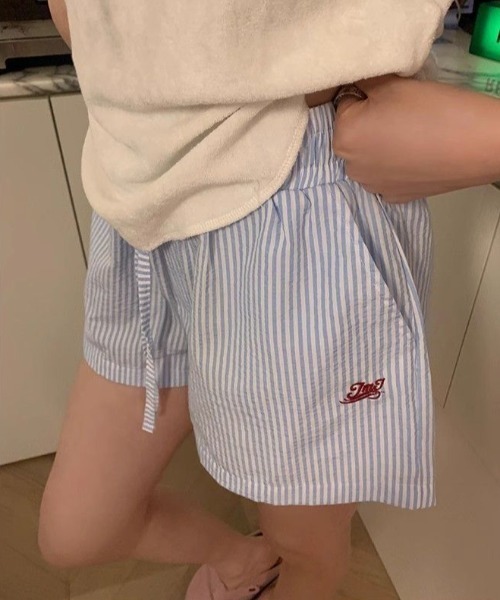 Vipoa(ヴィポア)の「ストライプロゴショートパンツ(その他パンツ・レディース・ブルー/ピンク・FREE)」の1枚目の写真