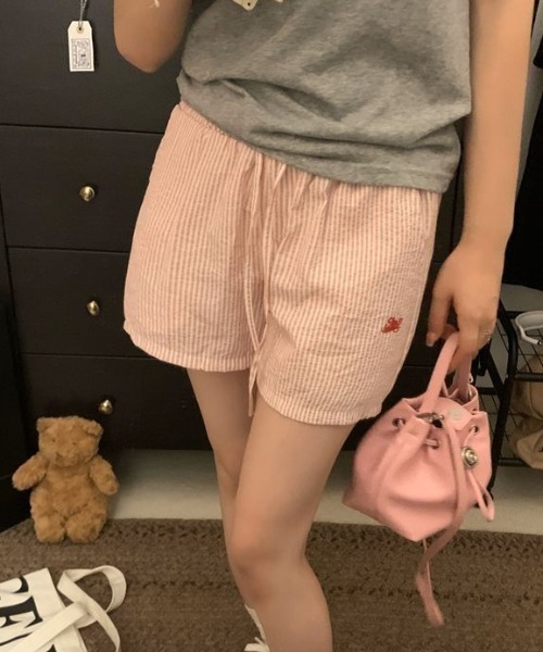 Vipoa(ヴィポア)の「ストライプロゴショートパンツ(その他パンツ・レディース・ブルー/ピンク・FREE)」の8枚目の写真
