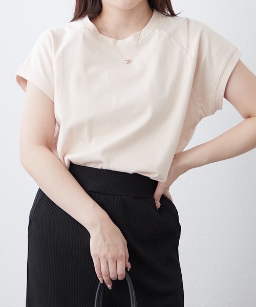 Remind me and forever(リマインドミーアンドフォーエバー)の「【8色展開!】オーガニック素材、華奢見えフレンチTシャツ(Tシャツ/カットソー・レディース・その他1/その他3/ベージュ/ブラウン/オフホワイト/ブルー/ブラック/カーキ・FREE)」の4枚目の写真