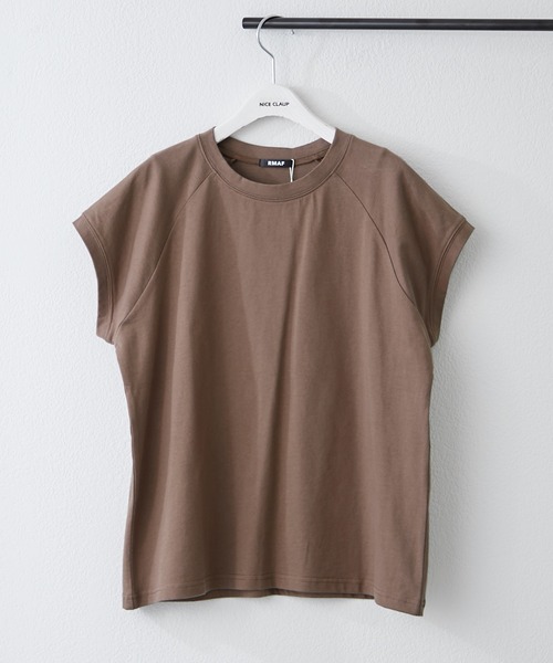 Remind me and forever(リマインドミーアンドフォーエバー)の「【8色展開!】オーガニック素材、華奢見えフレンチTシャツ(Tシャツ/カットソー・レディース・その他1/その他3/ベージュ/ブラウン/オフホワイト/ブルー/ブラック/カーキ・FREE)」の11枚目の写真