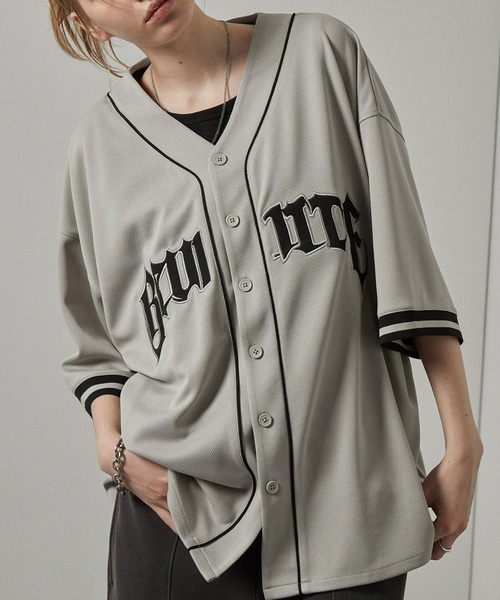 Alfred Alex(アルフレッドアレックス)の「【Alfred Alex】ゲームデザイン ナンバリング ビッグベースボールTシャツ(シャツ/ブラウス・メンズ・ライトグレー/ブラック/ワイン・M/L)」の4枚目の写真