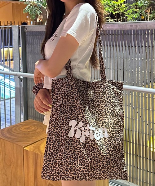 FOREVER 21（フォーエバー トゥエンティーワン）の「【2025SS】アソート柄トート（トートバッグ・レディース・レオパード/グリーン/ブラウン・FREE）」の3枚目の写真