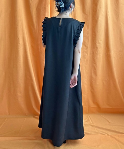 LHELBIE（レルビエ）の「タックスリーブワンピース（ワンピース・レディース・ライトベージュ/ブラック/ネイビー・M）」の10枚目の写真